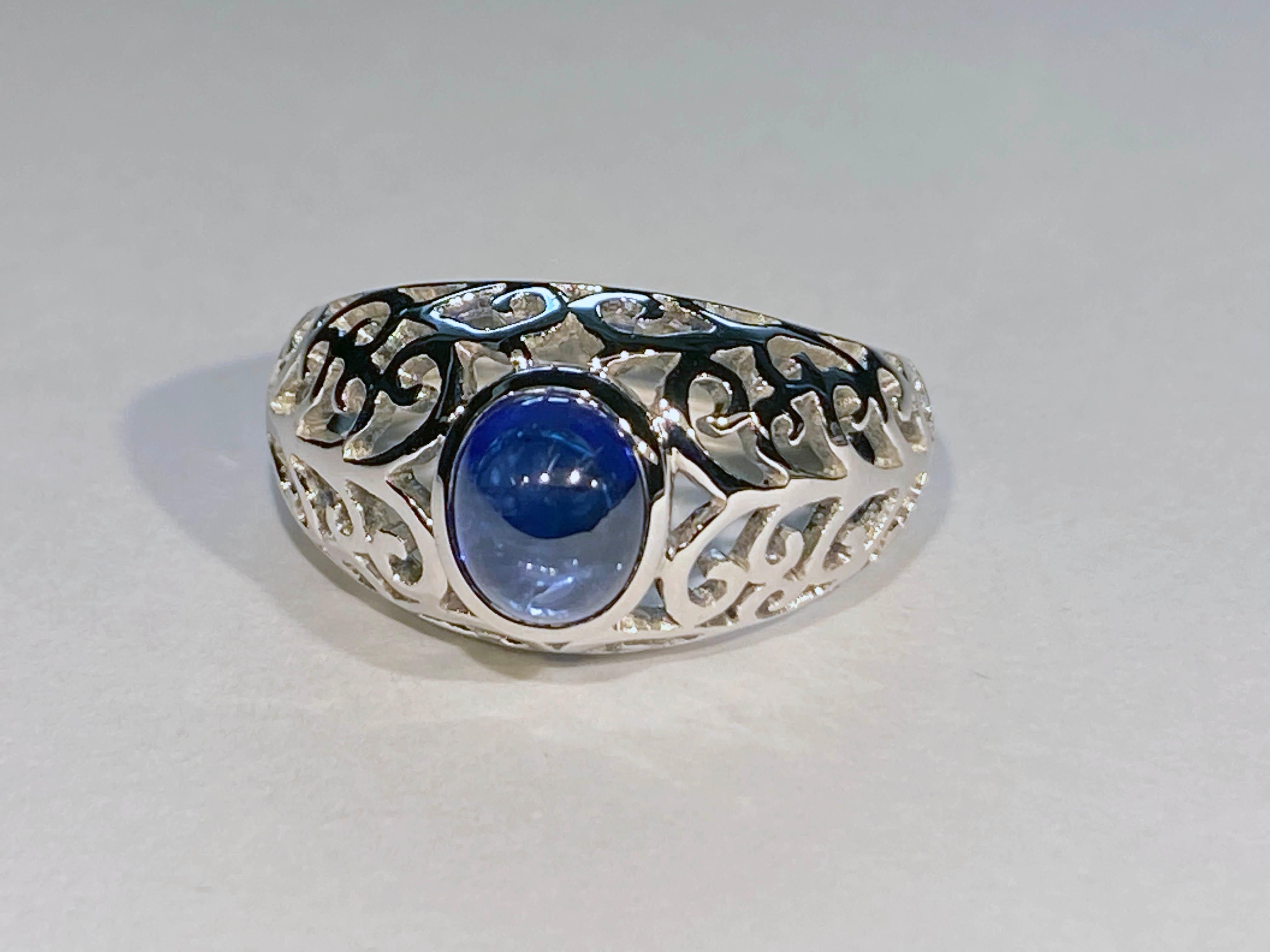 Blue Sapphire Ring in 14kt White Gold For Sale 11