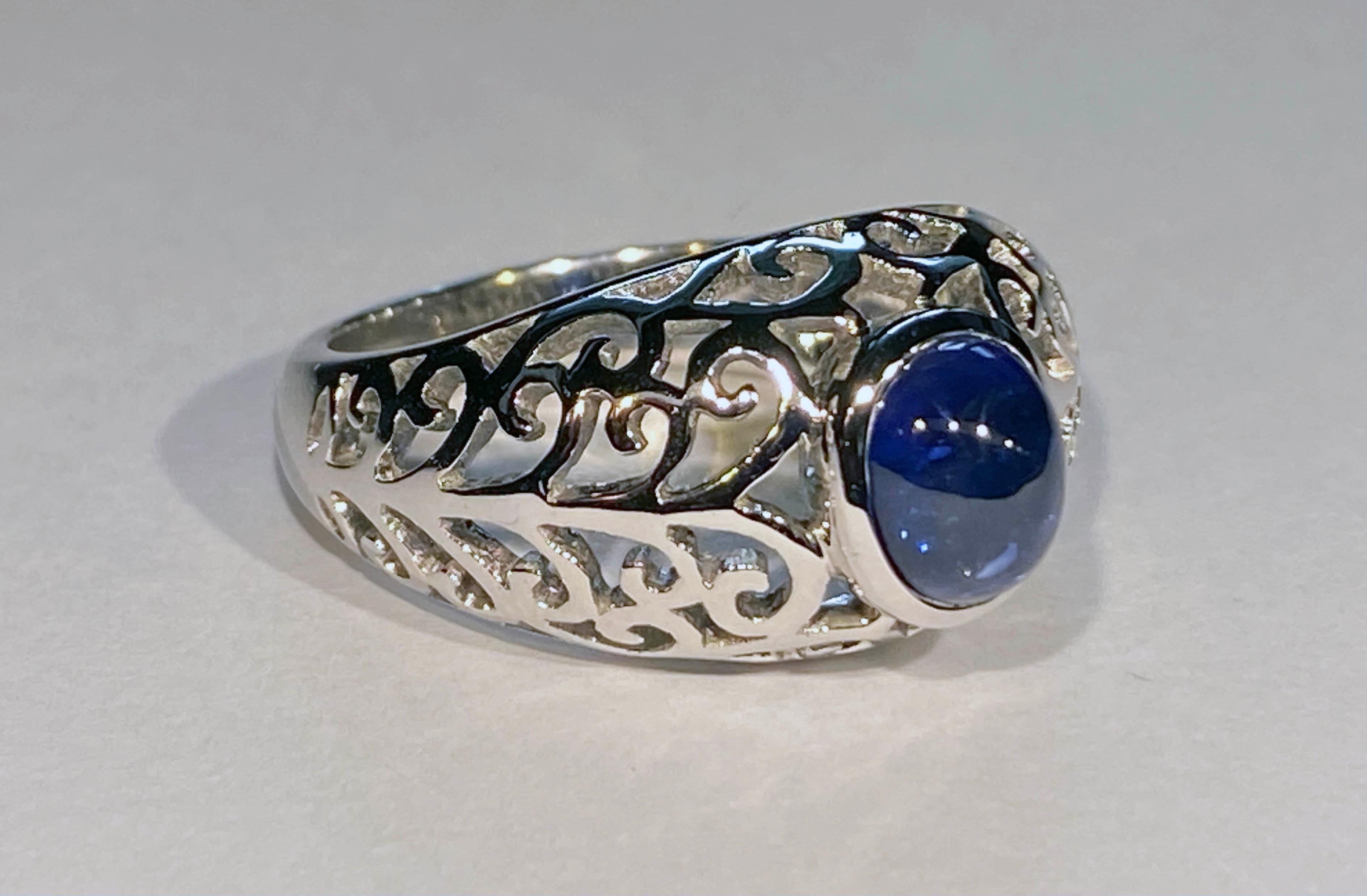 Blue Sapphire Ring in 14kt White Gold For Sale 12