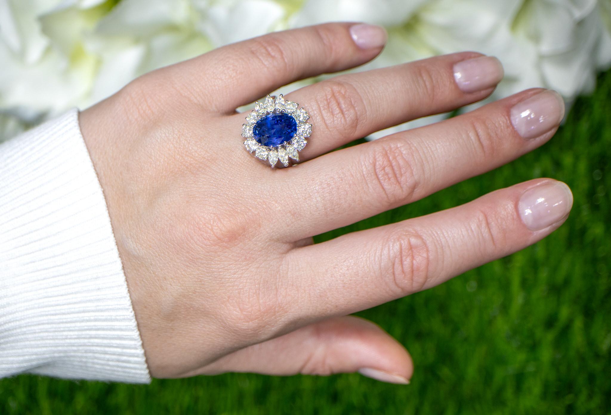 Contemporary Blue Sapphire Ring Large Diamond Halo 6.26 Carats 18K Gold For Sale