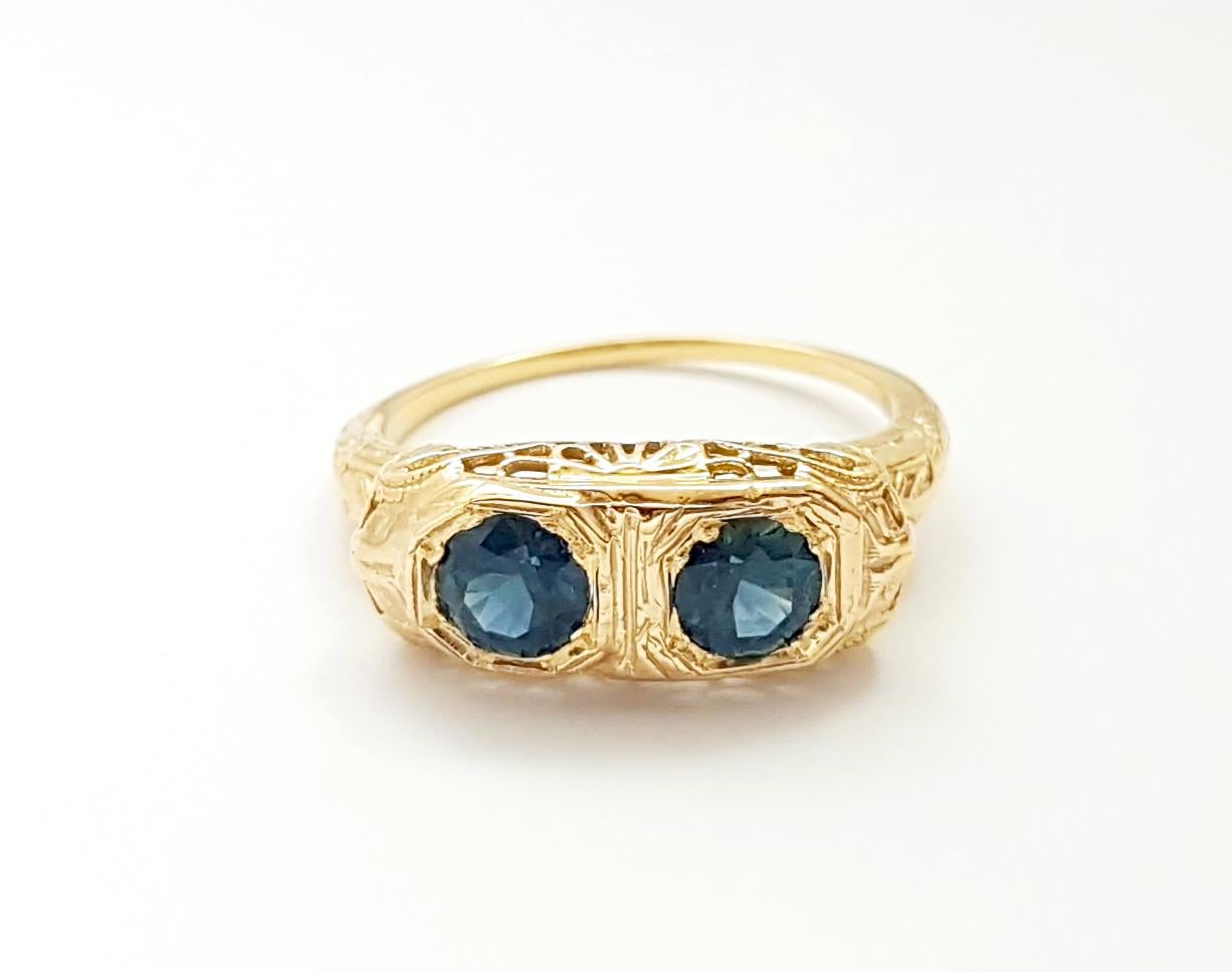 Blue Sapphire Ring set in 14K Gold Settings For Sale 6