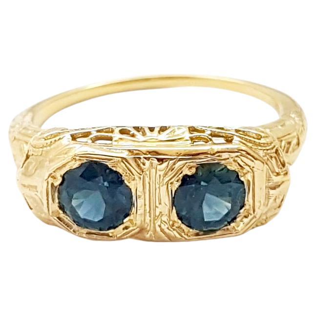 Blue Sapphire Ring set in 14K Gold Settings For Sale