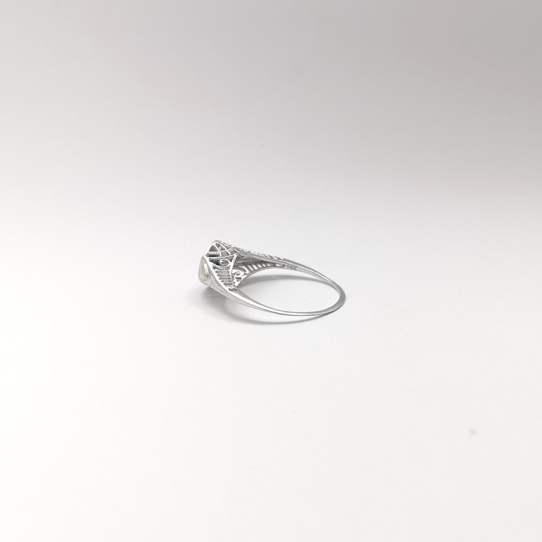 Ring mit blauem Saphir in 14K Weißgoldfassungen gefasst im Angebot 5