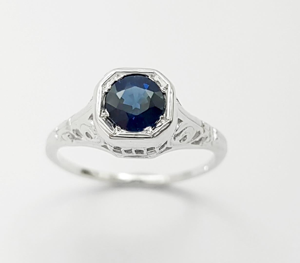 Ring mit blauem Saphir in 14K Weißgoldfassungen gefasst im Angebot 6