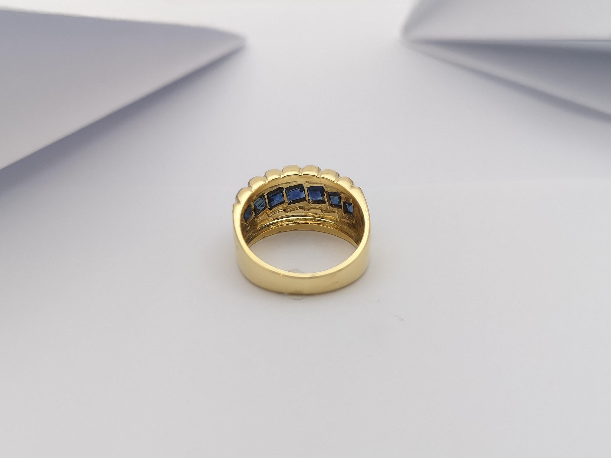 Blue Sapphire Ring Set in 18 Karat Gold Settings For Sale 5