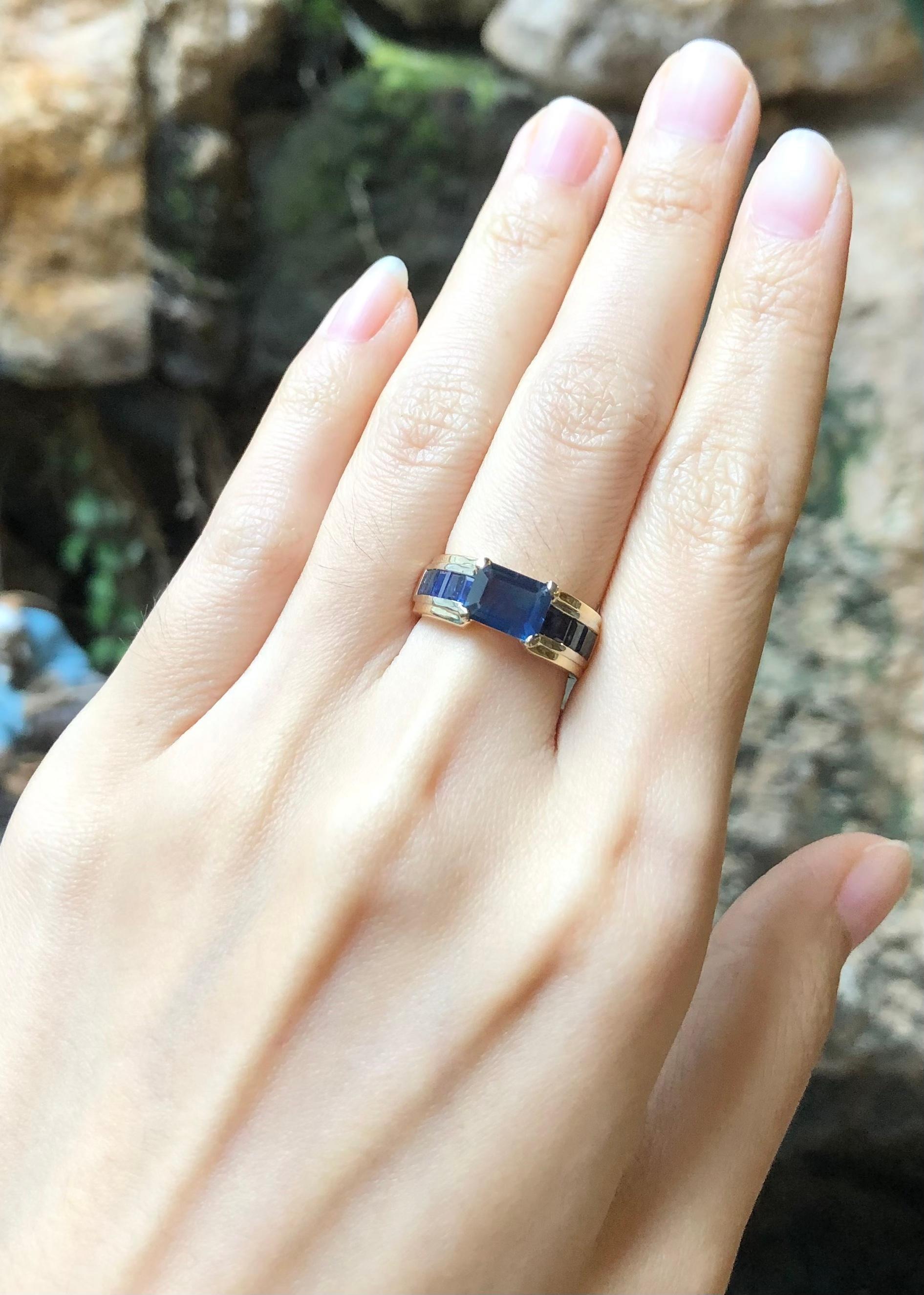 Blue Sapphire Ring Set in 18 Karat Gold Settings 1