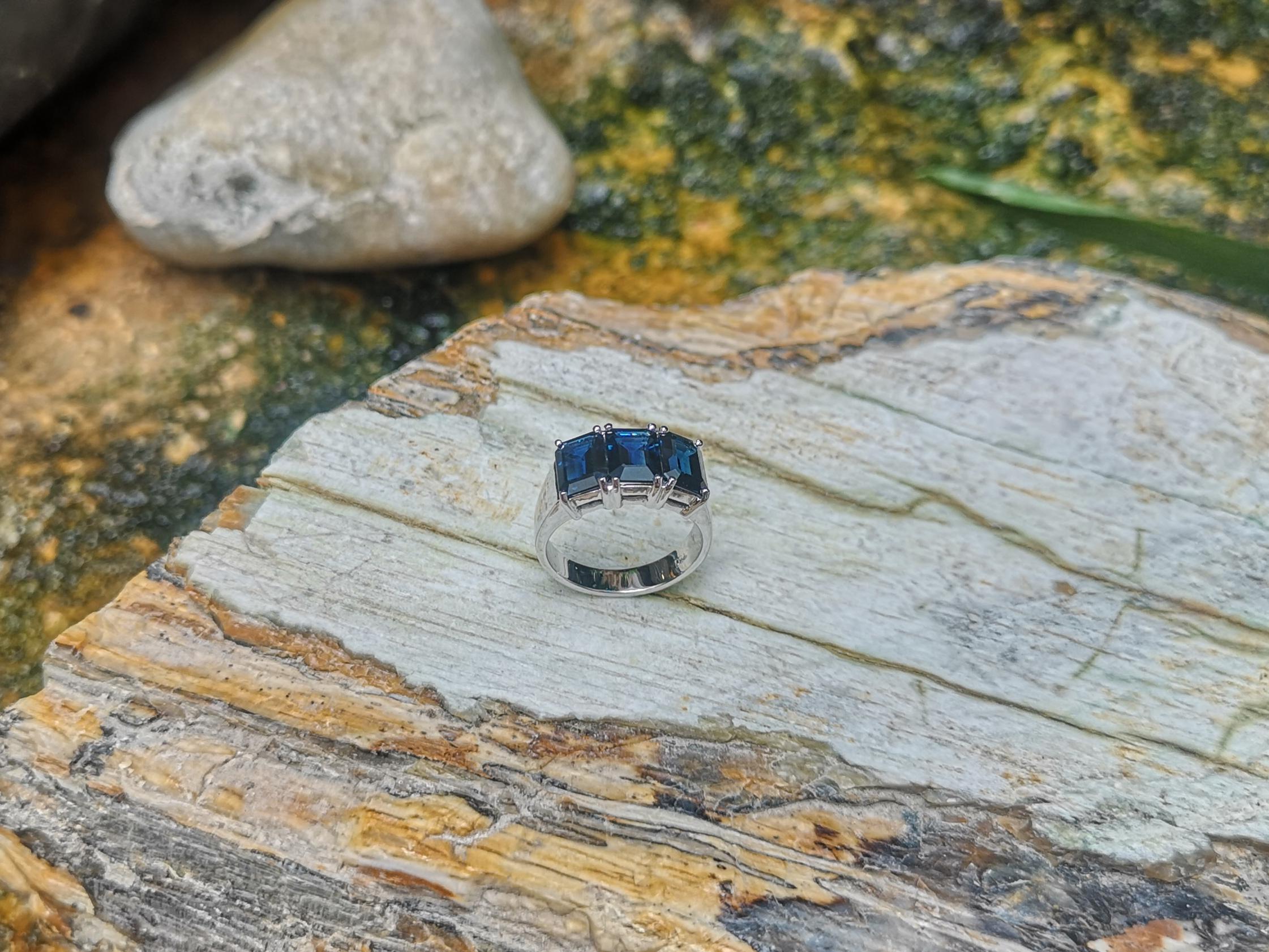 Blue Sapphire Ring Set in 18 Karat White Gold Settings 5