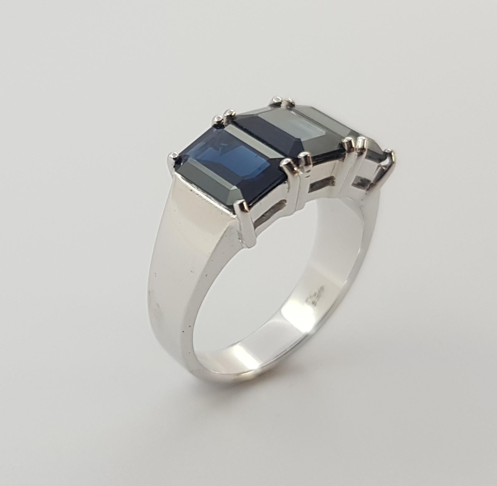 Blue Sapphire Ring Set in 18 Karat White Gold Settings 8
