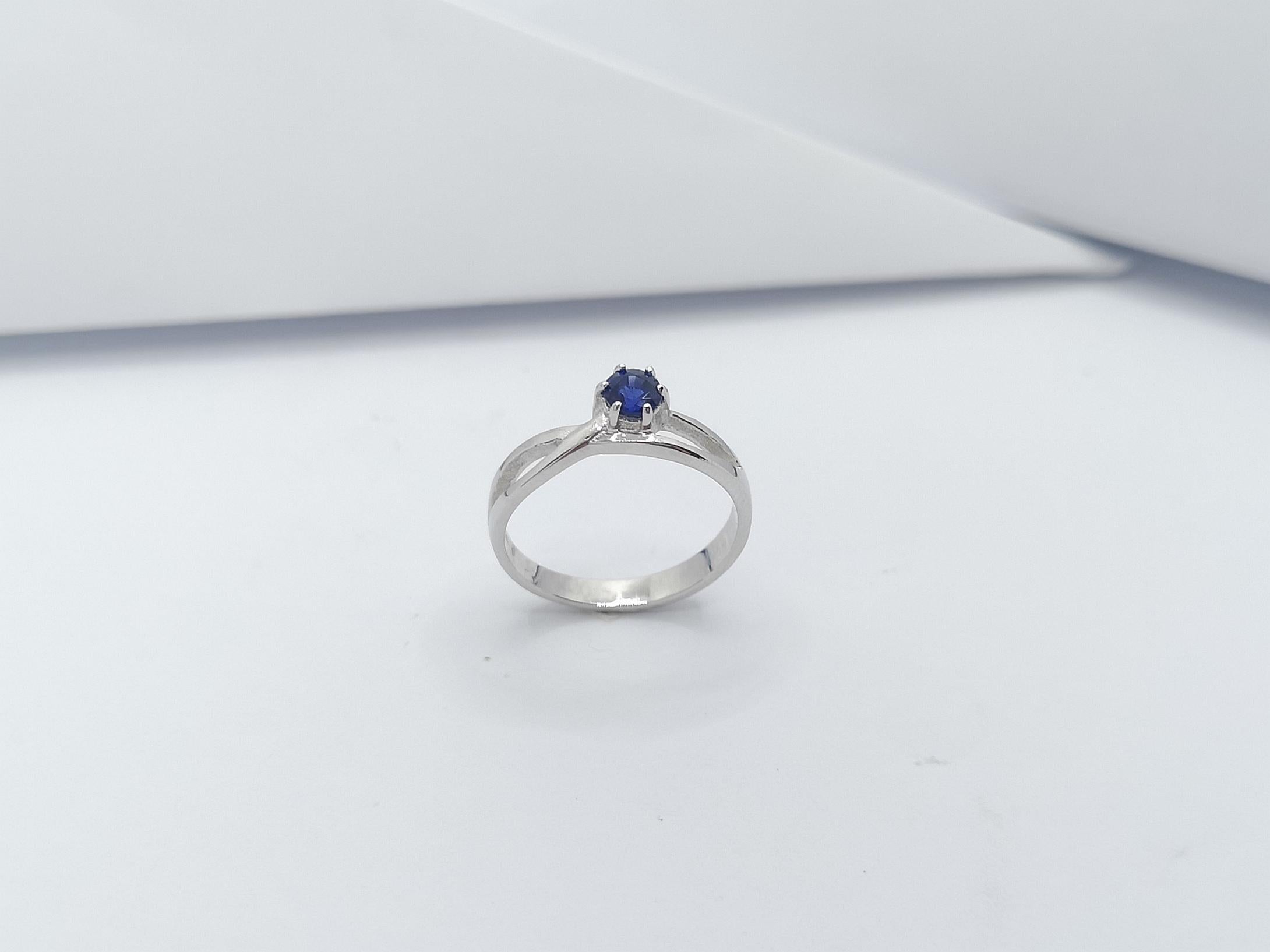 Blue Sapphire Ring set in 18 Karat White Gold Settings For Sale 10