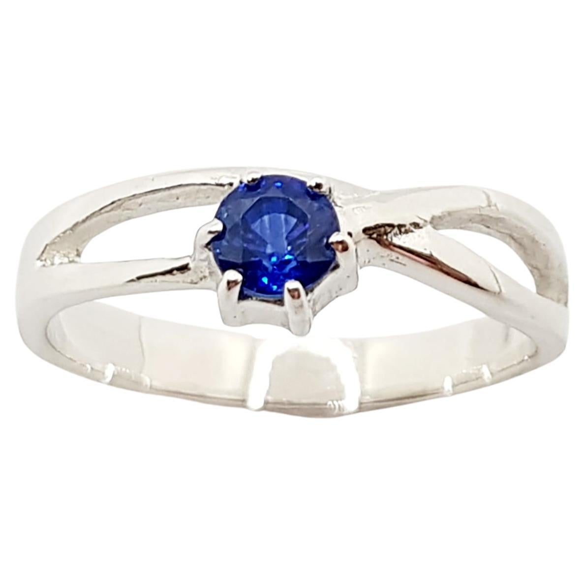 Blue Sapphire Ring set in 18 Karat White Gold Settings For Sale