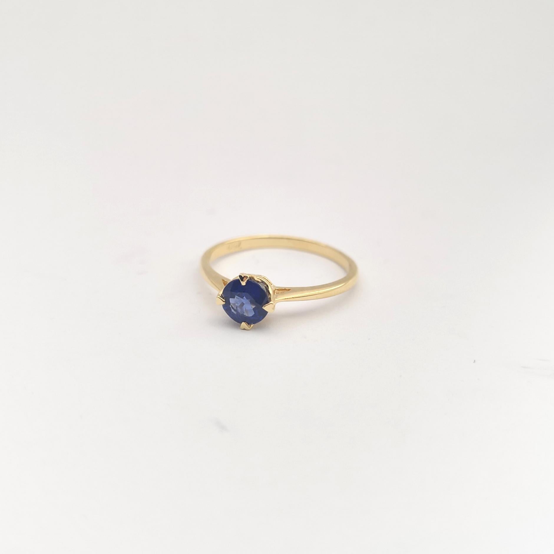 Ring mit blauem Saphir in 18 Karat Goldfassungen gefasst im Angebot 4