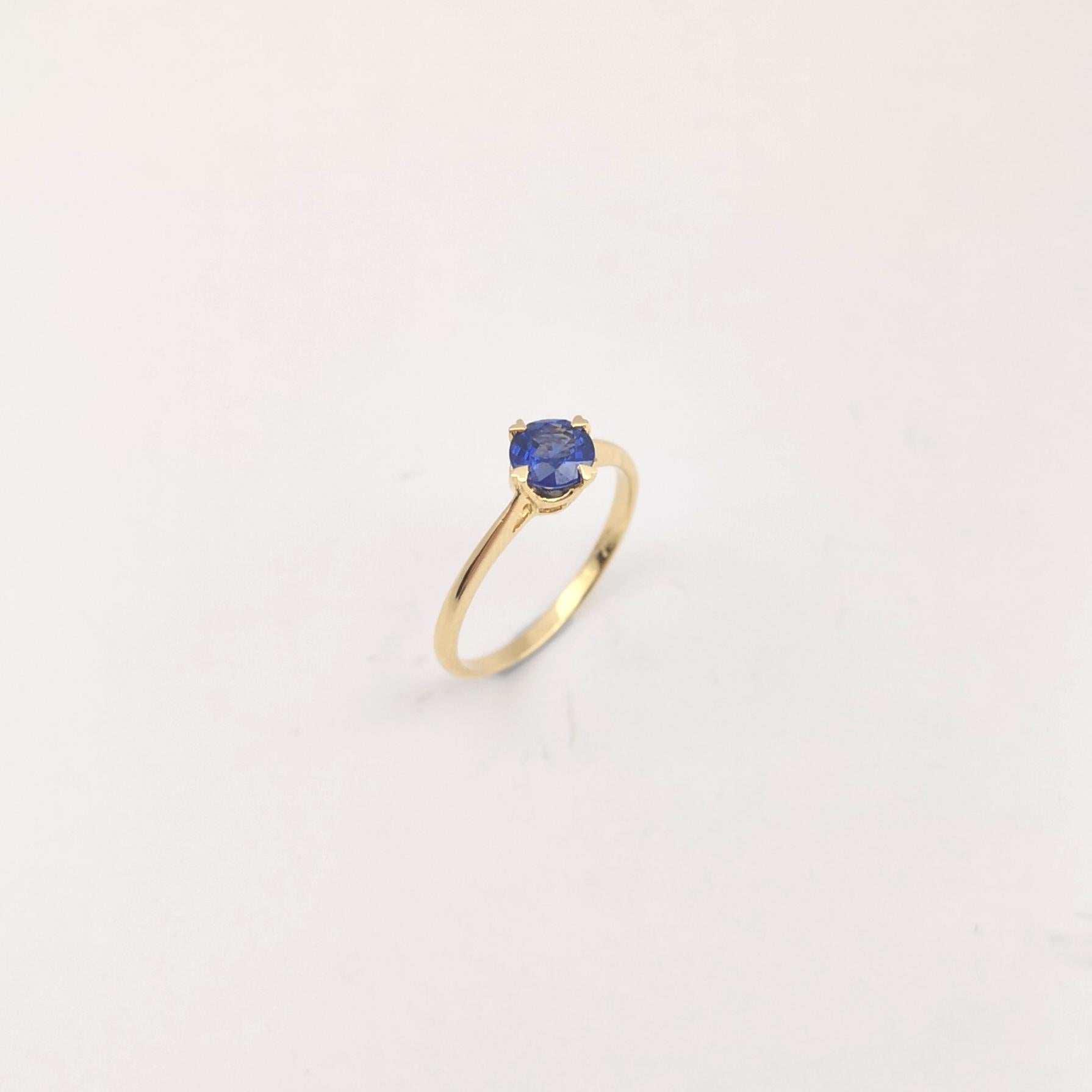 Ring mit blauem Saphir in 18 Karat Goldfassungen gefasst im Angebot 6