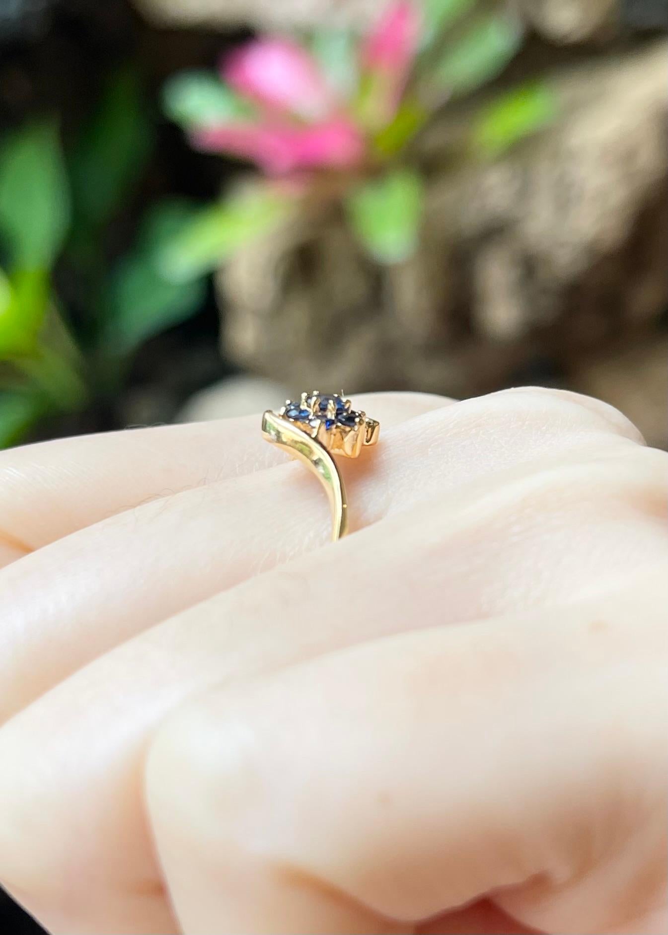 Ring mit blauem Saphir in 18 Karat Goldfassungen gefasst Damen im Angebot