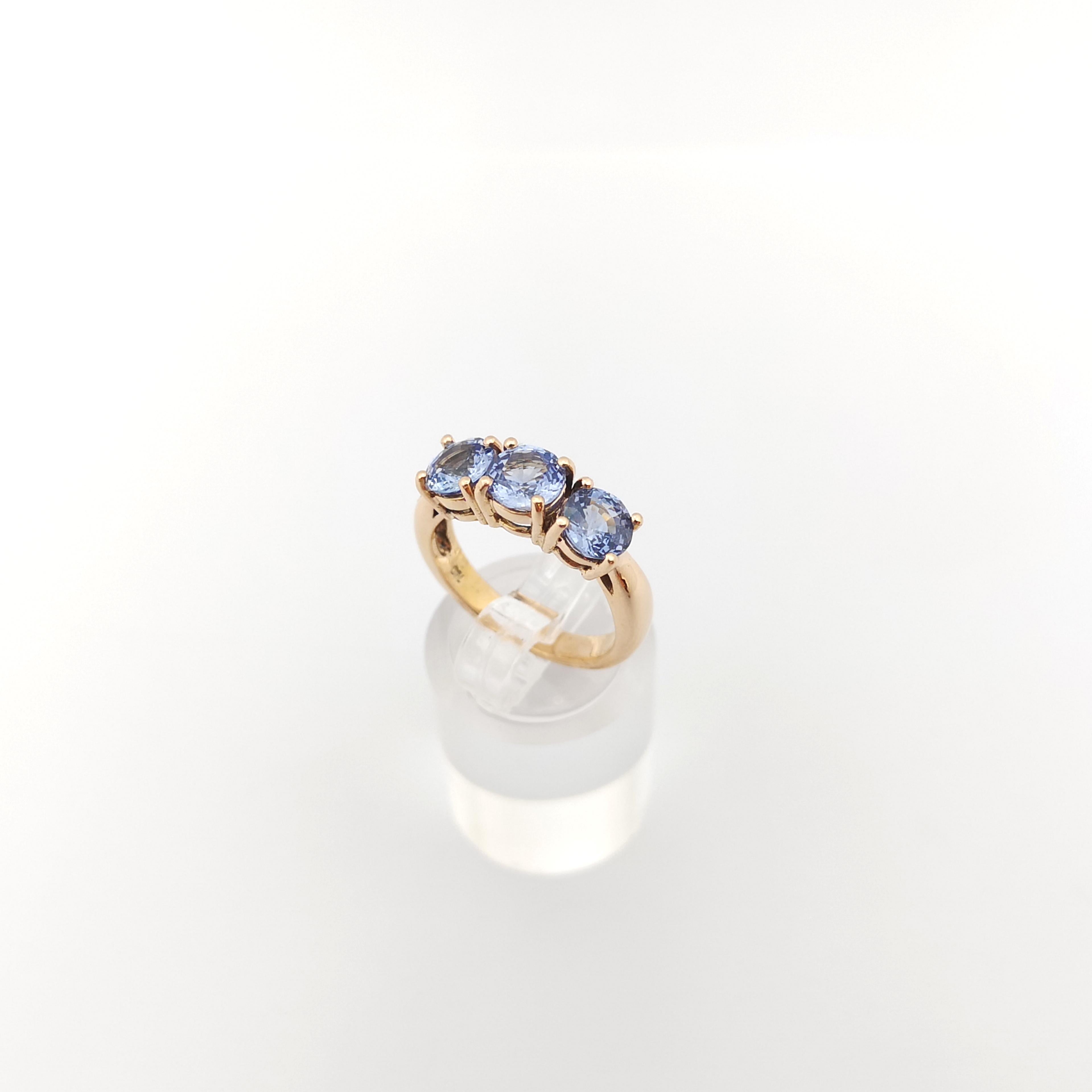 Blue Sapphire Ring set in 18K Rose Gold Settings For Sale 4