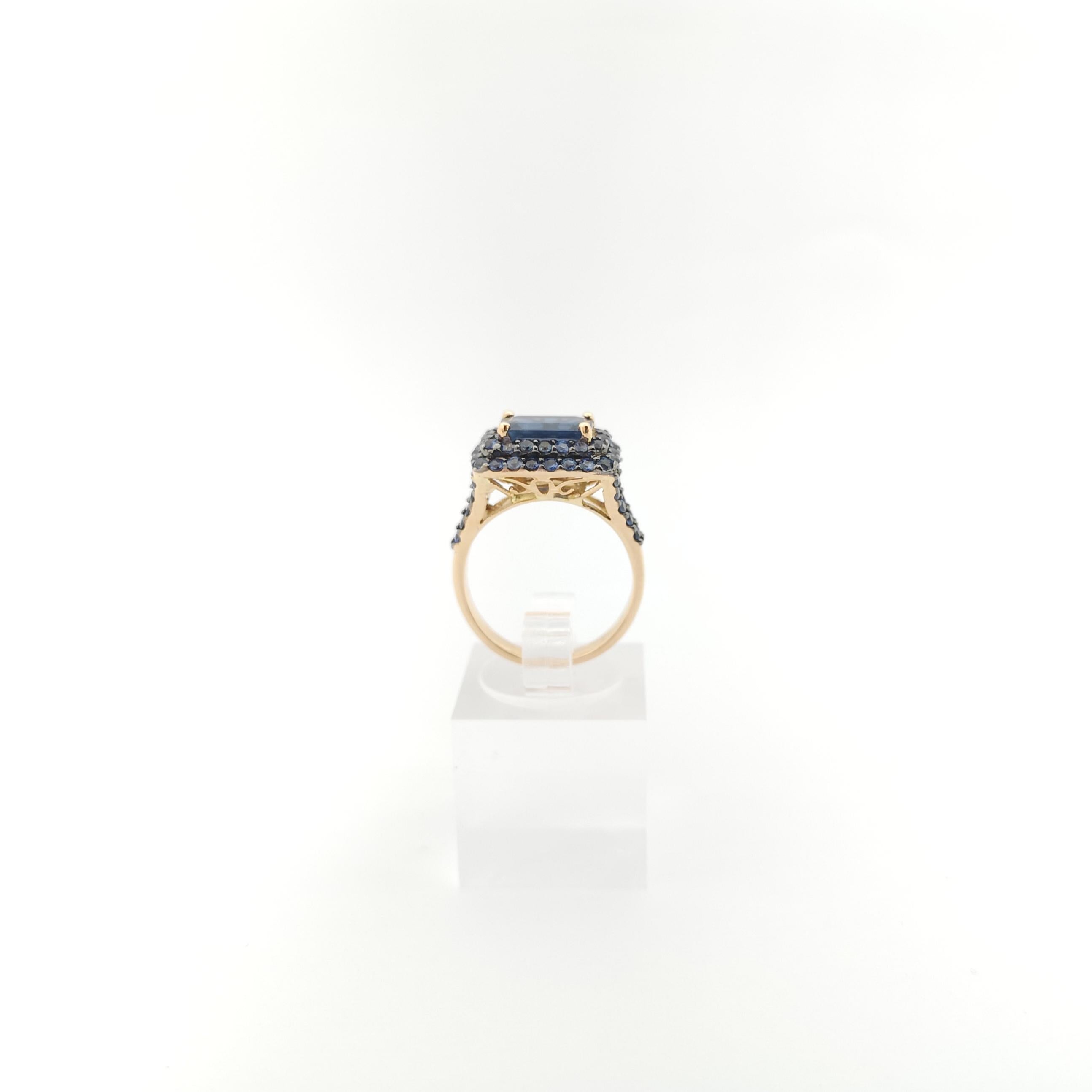 Blue Sapphire Ring set in 18K Rose Gold Settings For Sale 7
