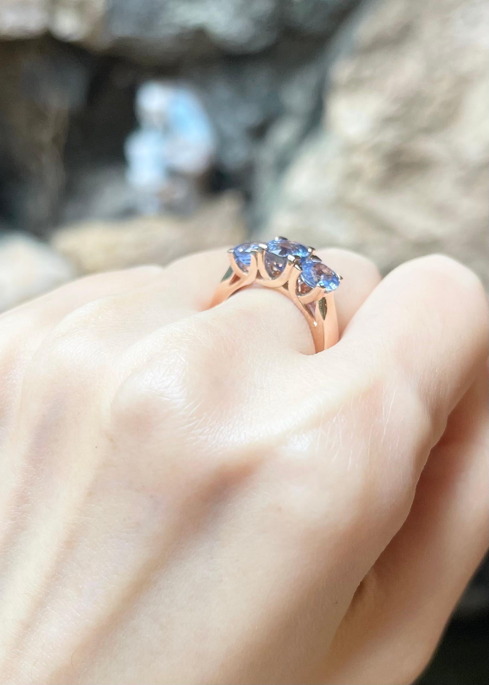 Ring mit blauem Saphir in 18 Karat Roségoldfassungen gefasst im Angebot 1