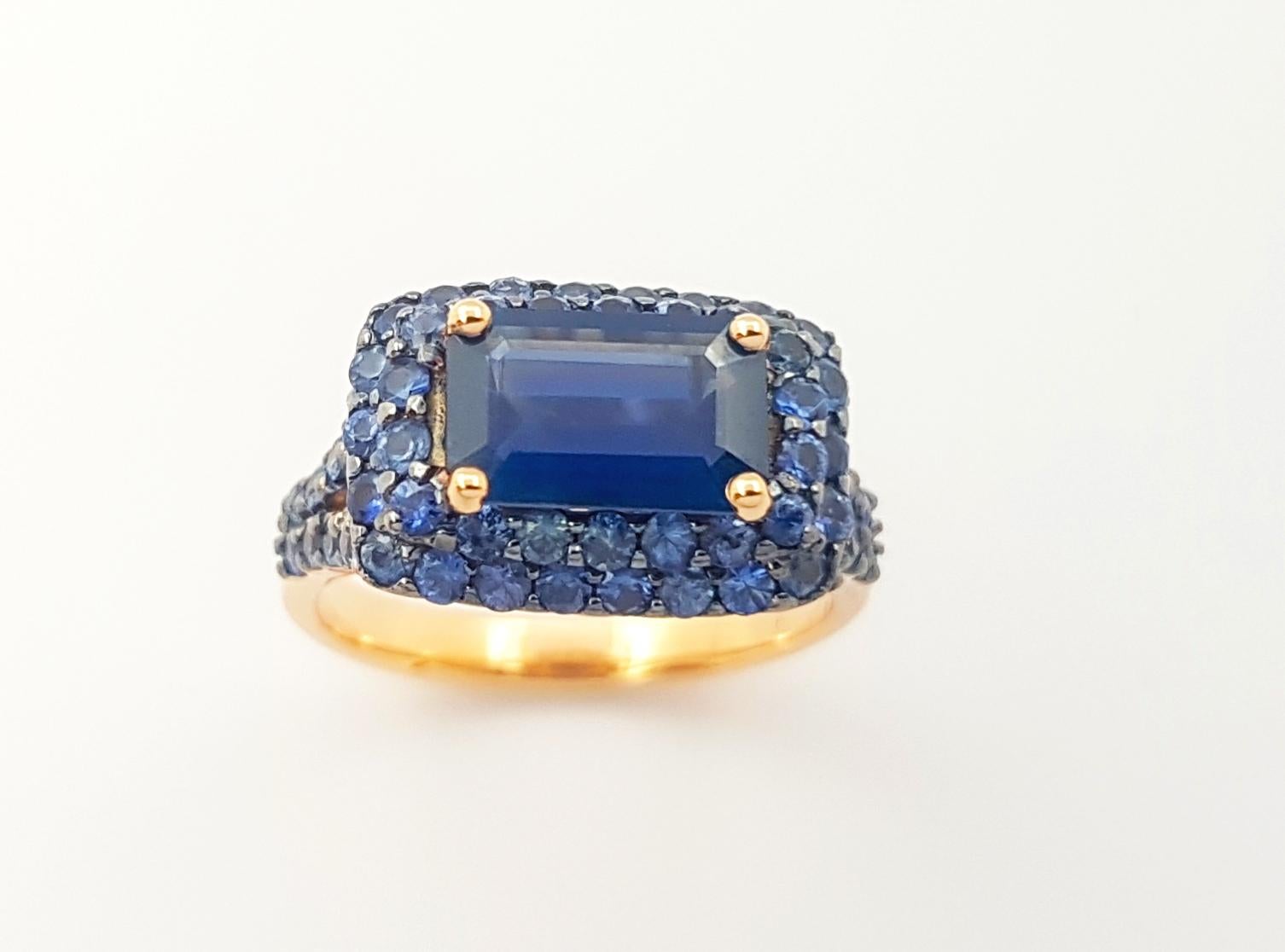 Ring mit blauem Saphir in 18 Karat Roségoldfassungen gefasst im Angebot 2