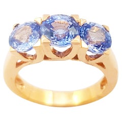 Ring mit blauem Saphir in 18 Karat Roségoldfassungen gefasst