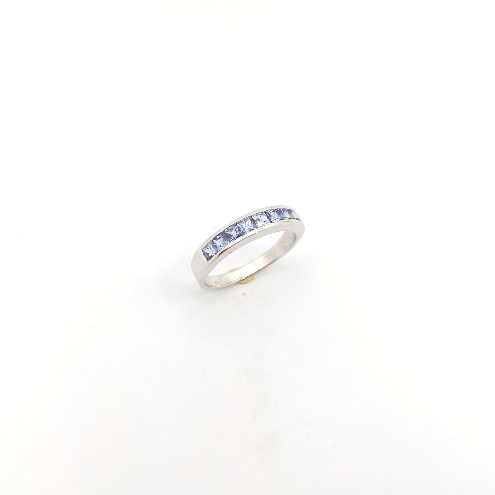Blauer Saphir-Ring in 18 Karat Weißgold gefasst im Angebot 5