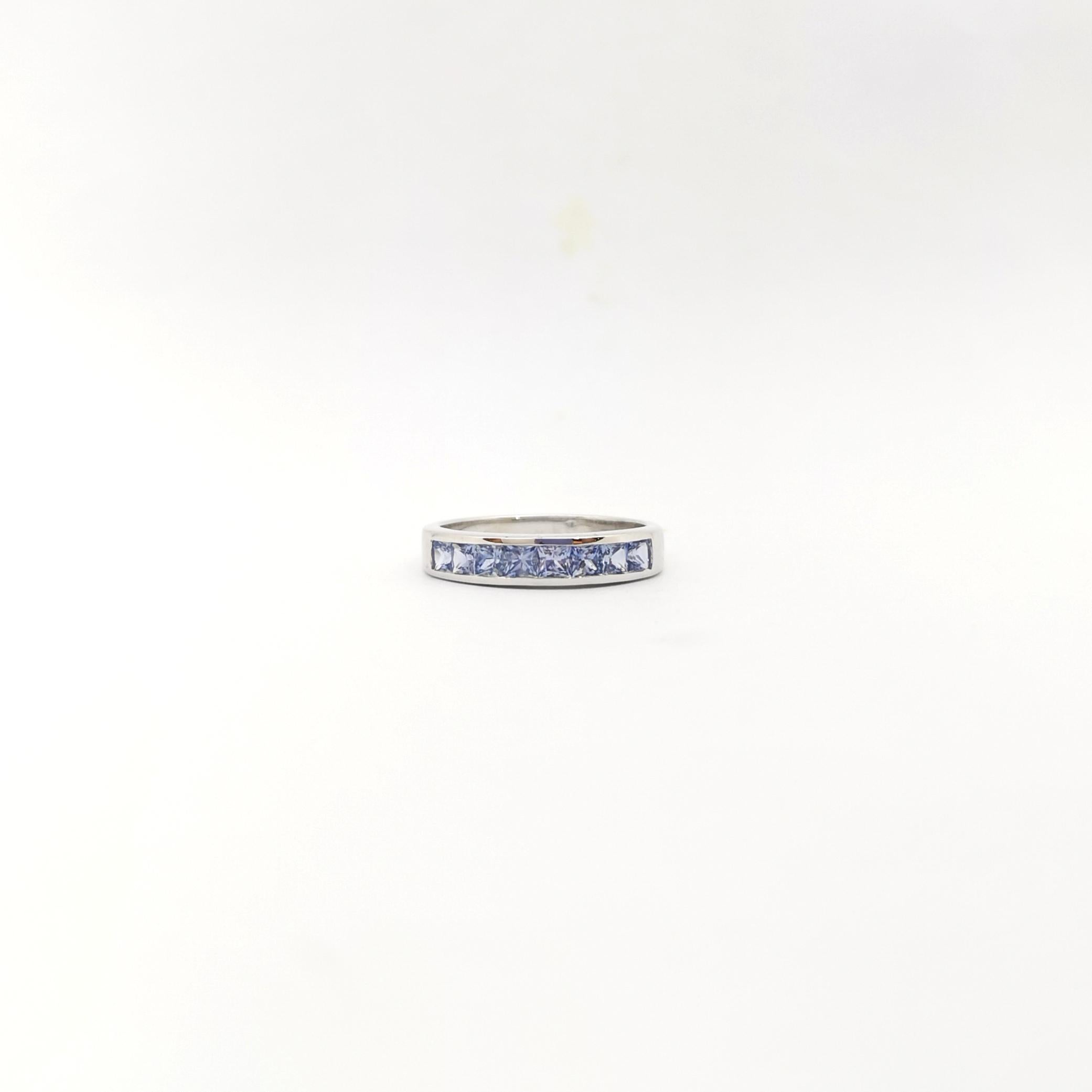 Blauer Saphir-Ring in 18 Karat Weißgold gefasst im Angebot 1