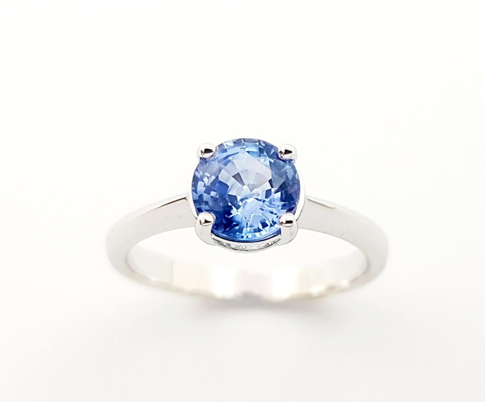 Blue Sapphire Ring set in 18K White Gold Settings For Sale 2