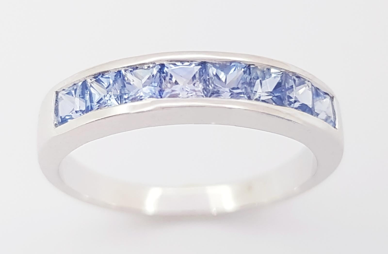 Blauer Saphir-Ring in 18 Karat Weißgold gefasst im Angebot 2