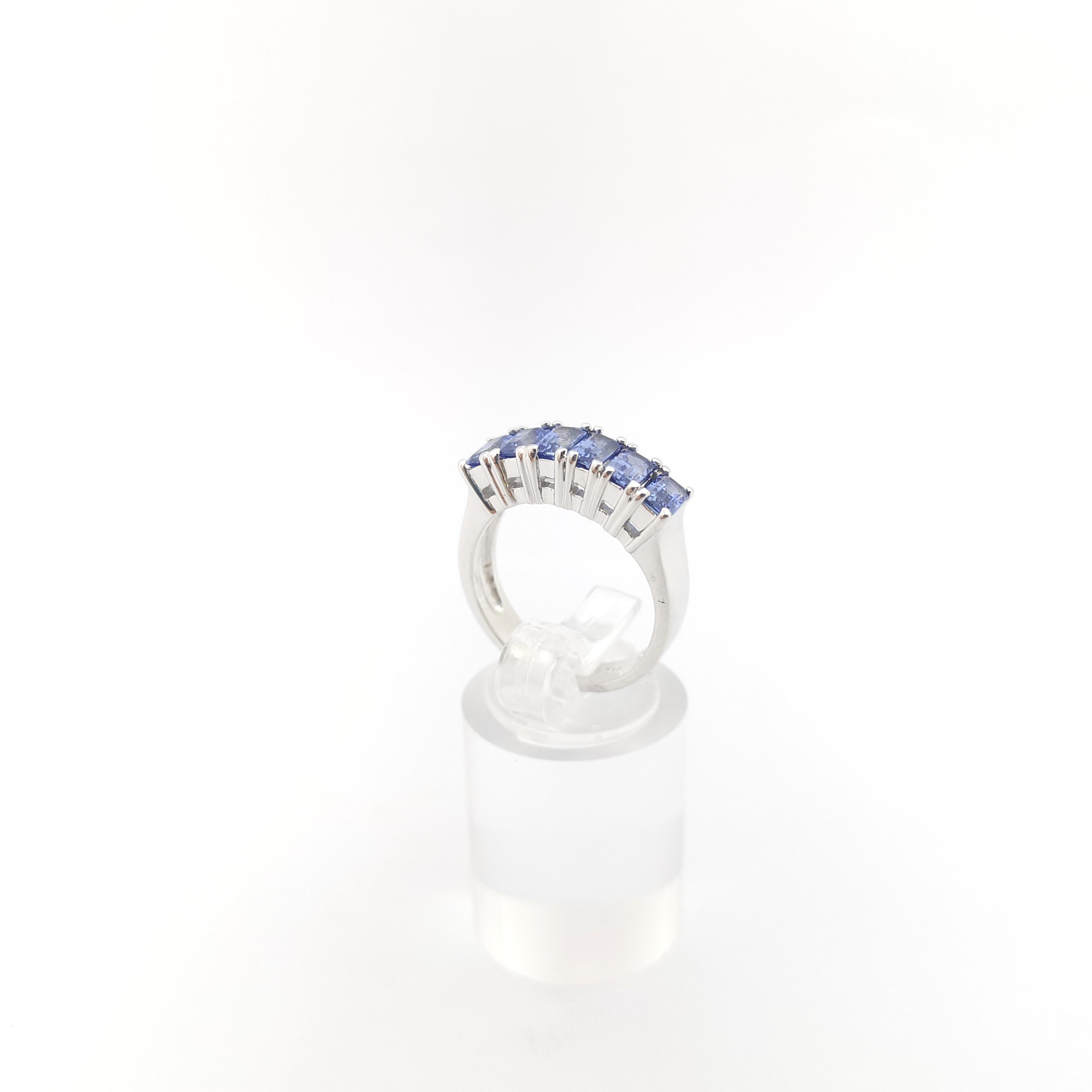 Blue Sapphire Ring set in 18K White Gold Settings For Sale 3