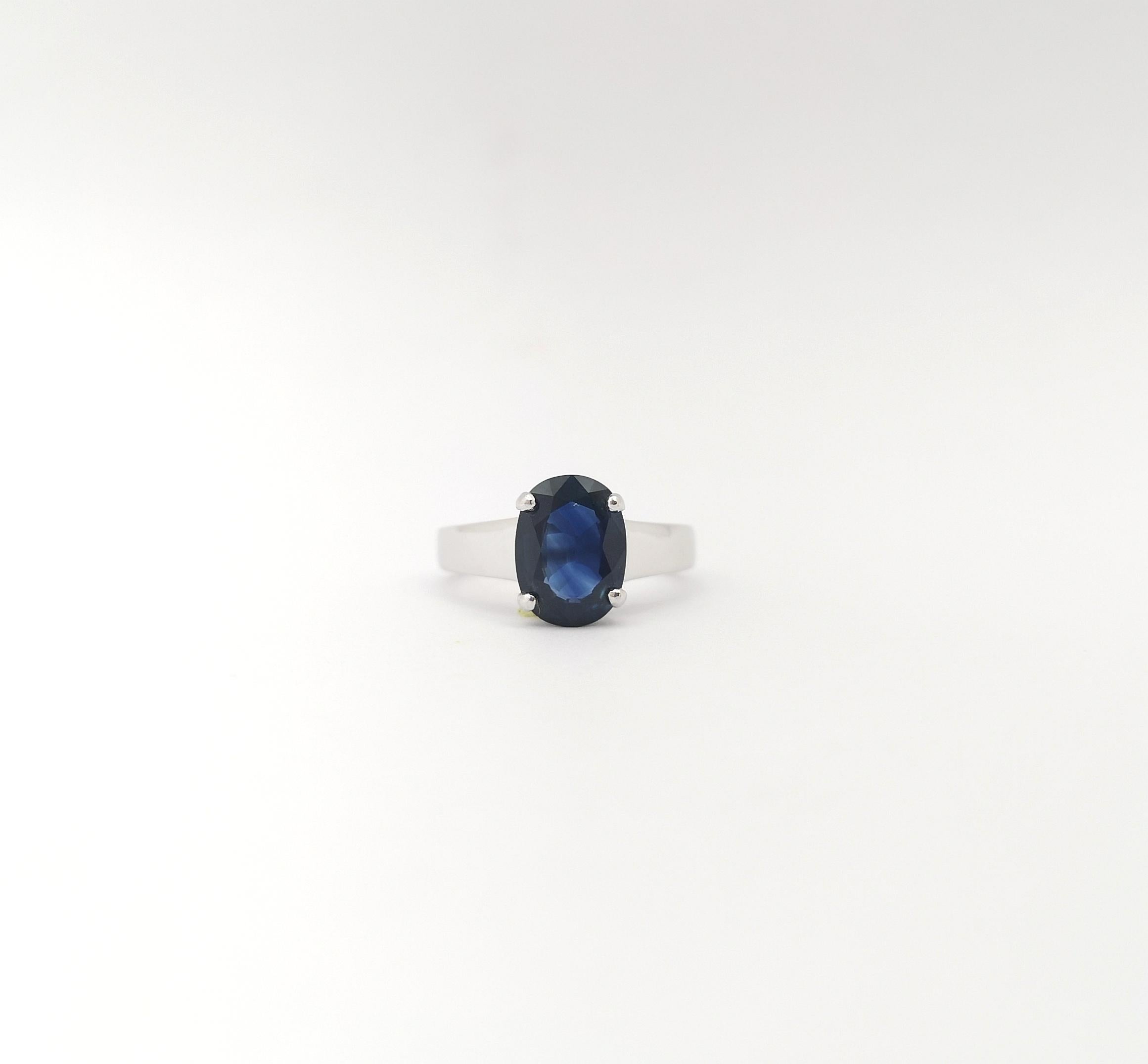 Blue Sapphire Ring set in Platinum 900 Settings For Sale 9