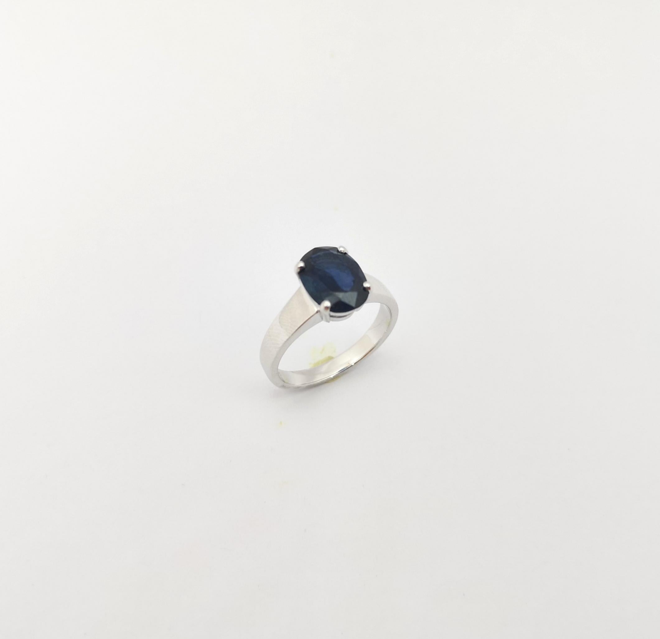 Blue Sapphire Ring set in Platinum 900 Settings For Sale 3