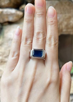 Blue Sapphire Ring set in Platinum 950 Settings