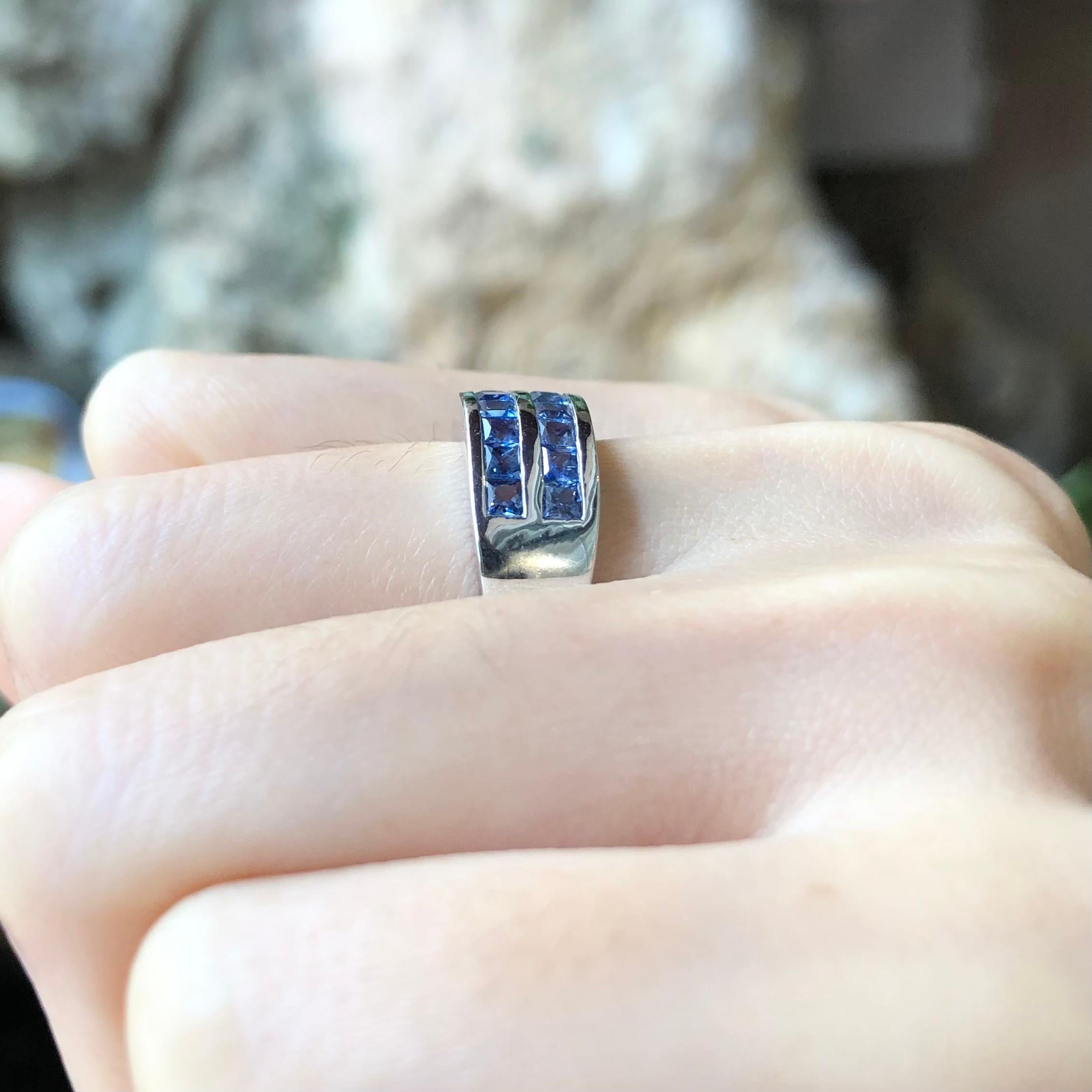Blauer Saphir  Ring in Silberfassung gefasst (Carréeschliff) im Angebot