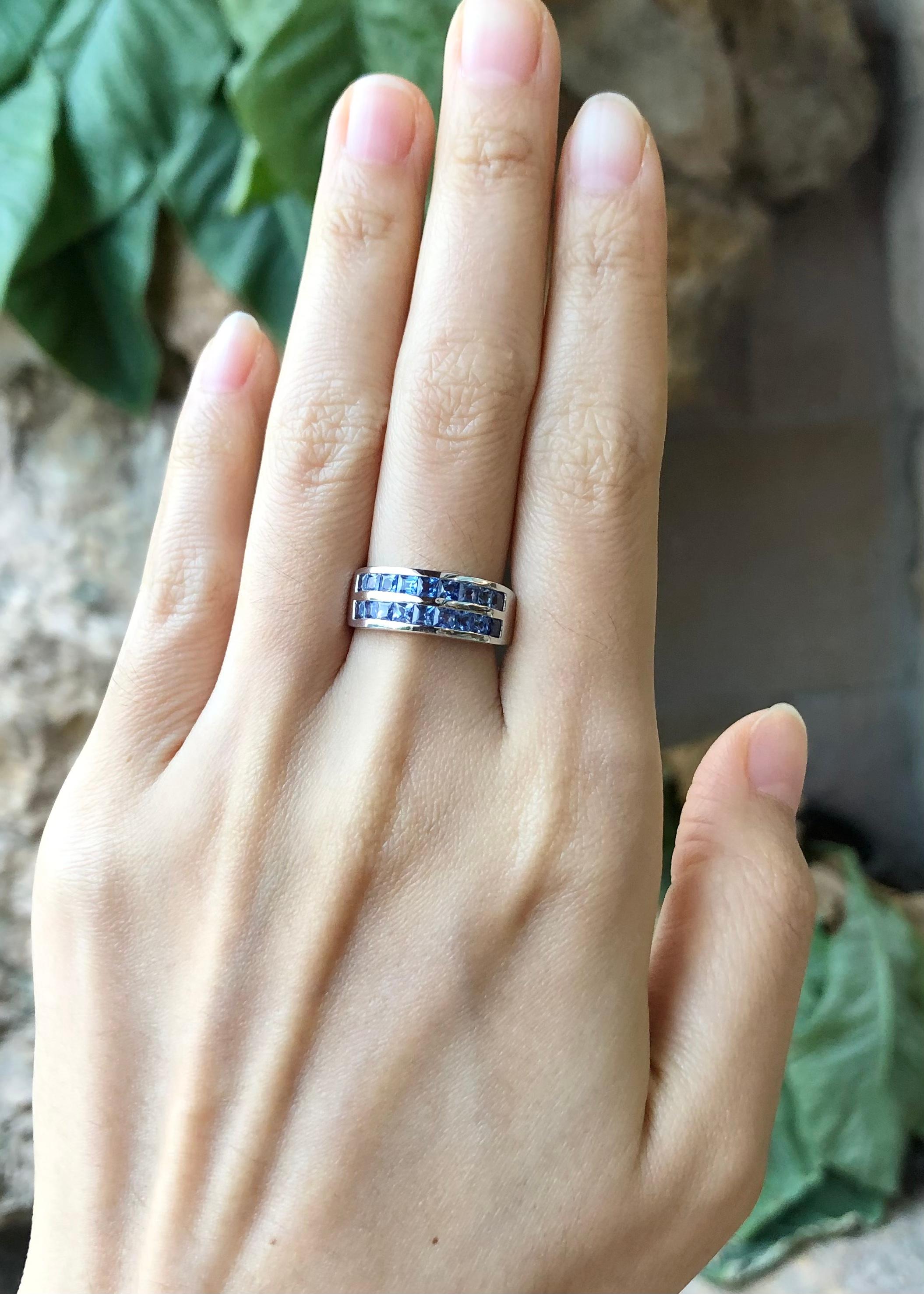 Blauer Saphir  Ring in Silberfassung gefasst im Angebot 1