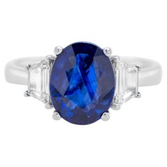 Blue Sapphire Ring Two Side Diamonds 3 Carats 18K Gold