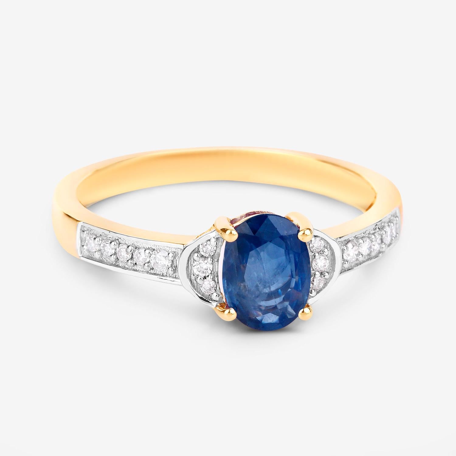 Women's or Men's Blue Sapphire Ring White Diamonds 1.04 Carats 10K Yellow Gold For Sale