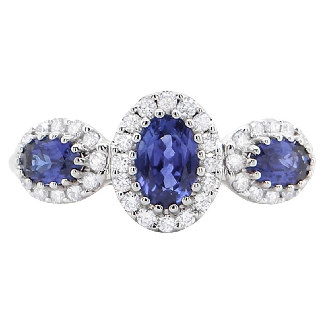 Blue Sapphire Ring With Diamonds 1.50 Carats 18K White Gold For Sale