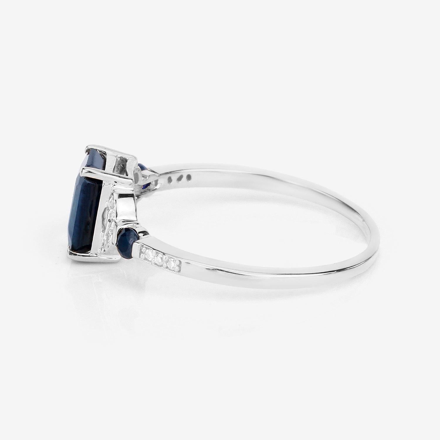 Blue Sapphire Ring With Diamonds 1.64 Carats 14K White Gold In Excellent Condition For Sale In Aliso Viejo, CA