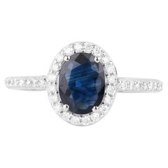 Anello con zaffiro blu e diamanti da 1,8 carati in oro bianco 14K