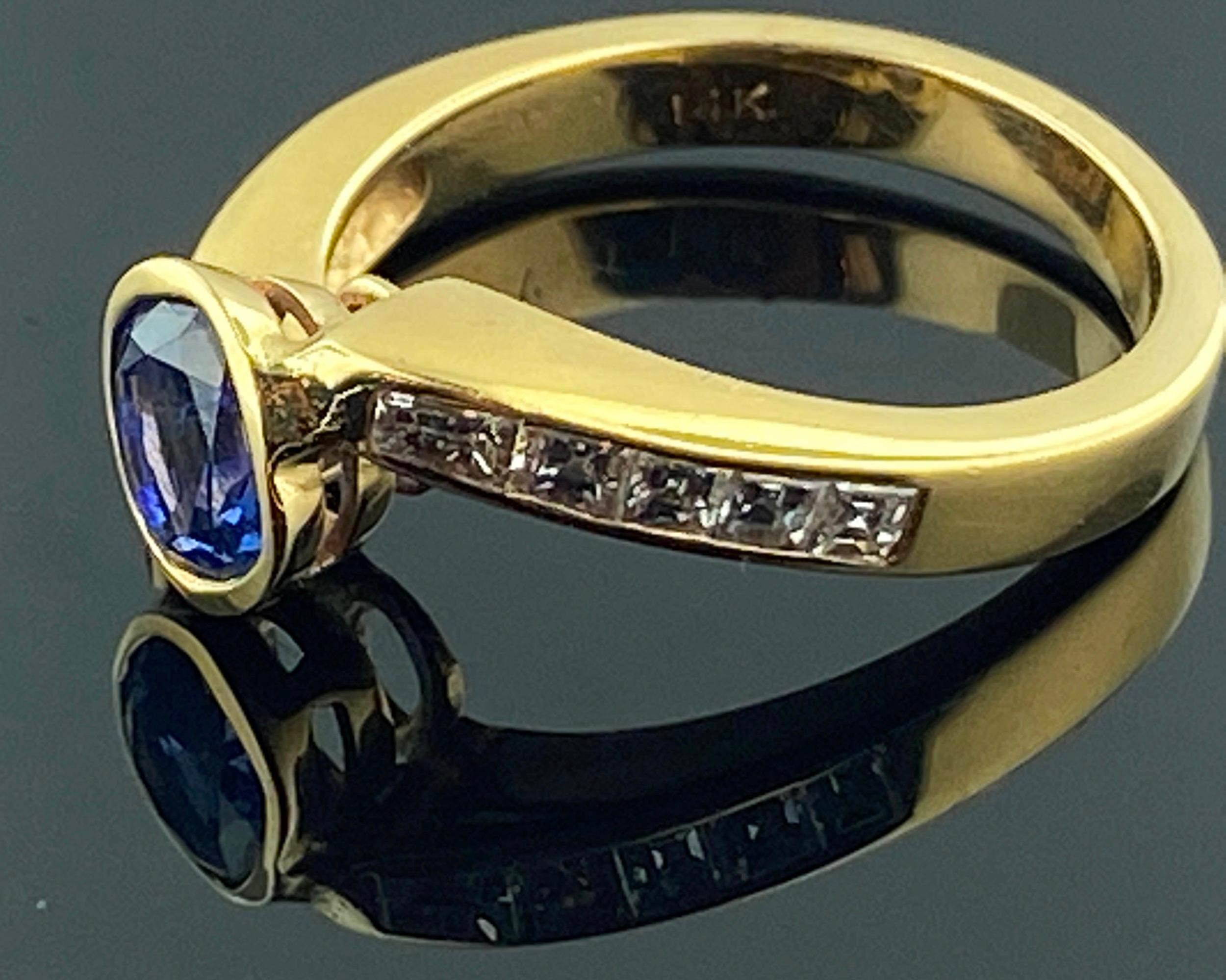 Women's or Men's Blue Sapphire Ring with Diamonds in 14 Karat Yellow Gold