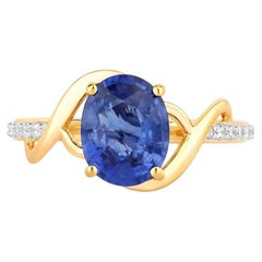 Blue Sapphire Ring With Diamonds 2.3 Carats 18K Yellow Gold