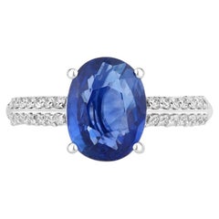 Blue Sapphire Ring With Diamonds 2.44 Carats 18K White Gold