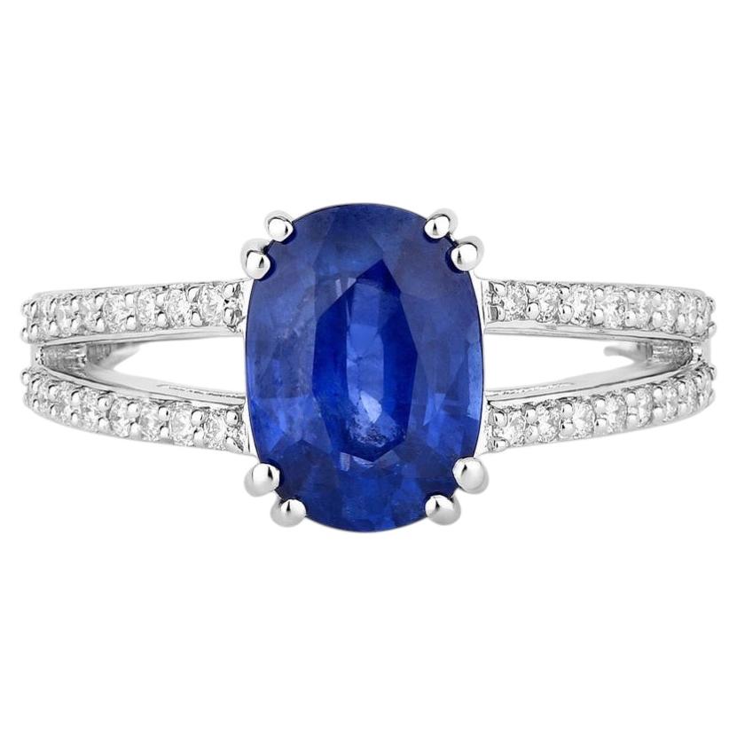Blue Sapphire Ring With Diamonds 2.86 Carats 18K White Gold For Sale