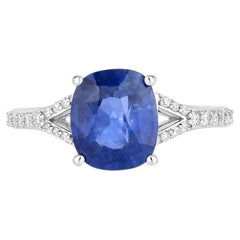 Ring mit blauem Saphir und Diamanten, 2,94 Karat, 18 Karat Weißgold
