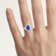 Blue Sapphire Ring With Diamonds 3.48 Carats 18K White Gold