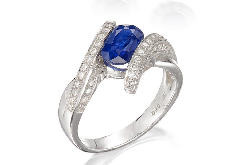 Blue Rng Blue Sapphire Ring with Diamonds For Sale at 1stDibs