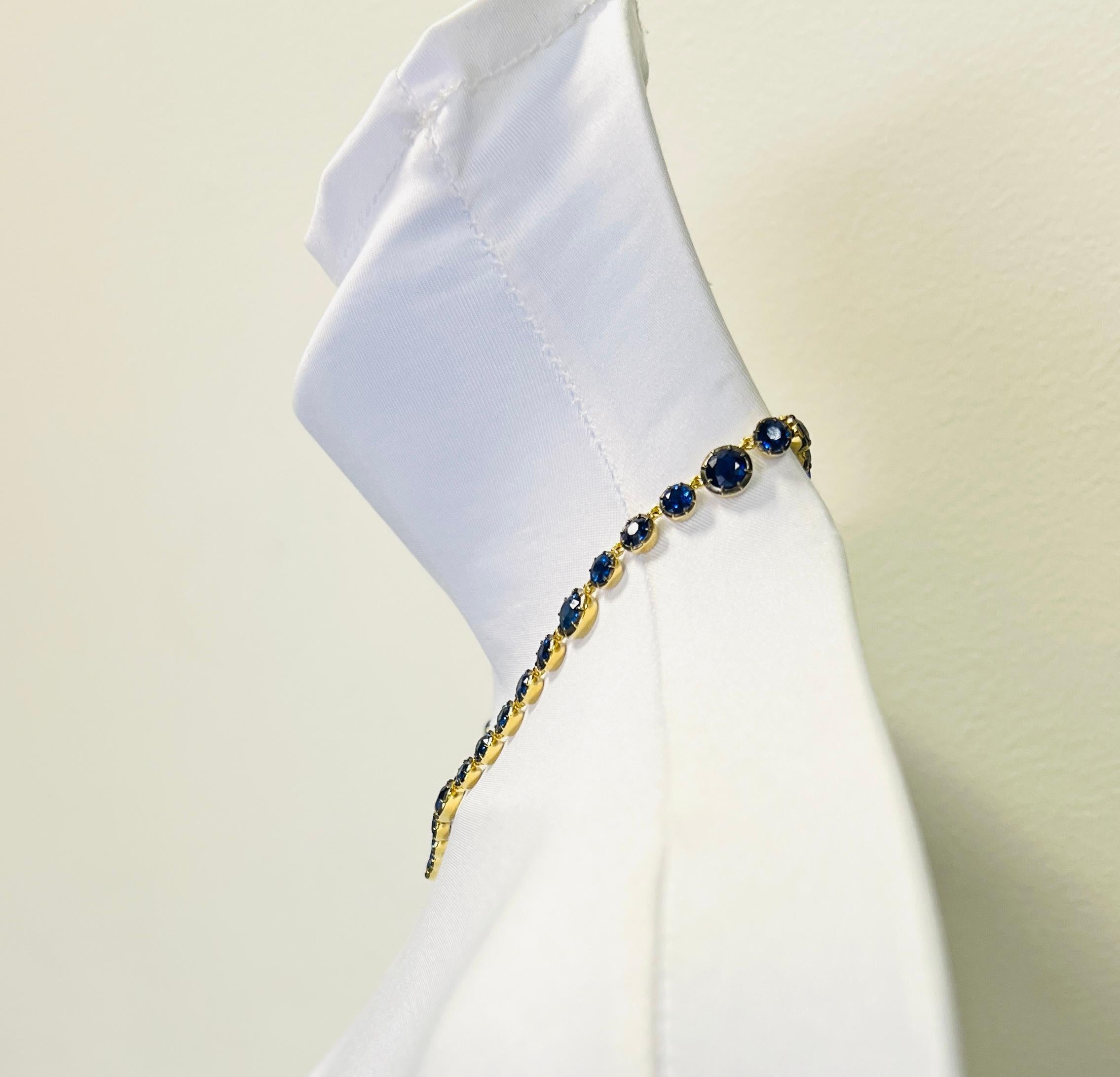Round Cut Blue Sapphire Round Necklace in 18K Yellow Gold & Black Rhodium For Sale