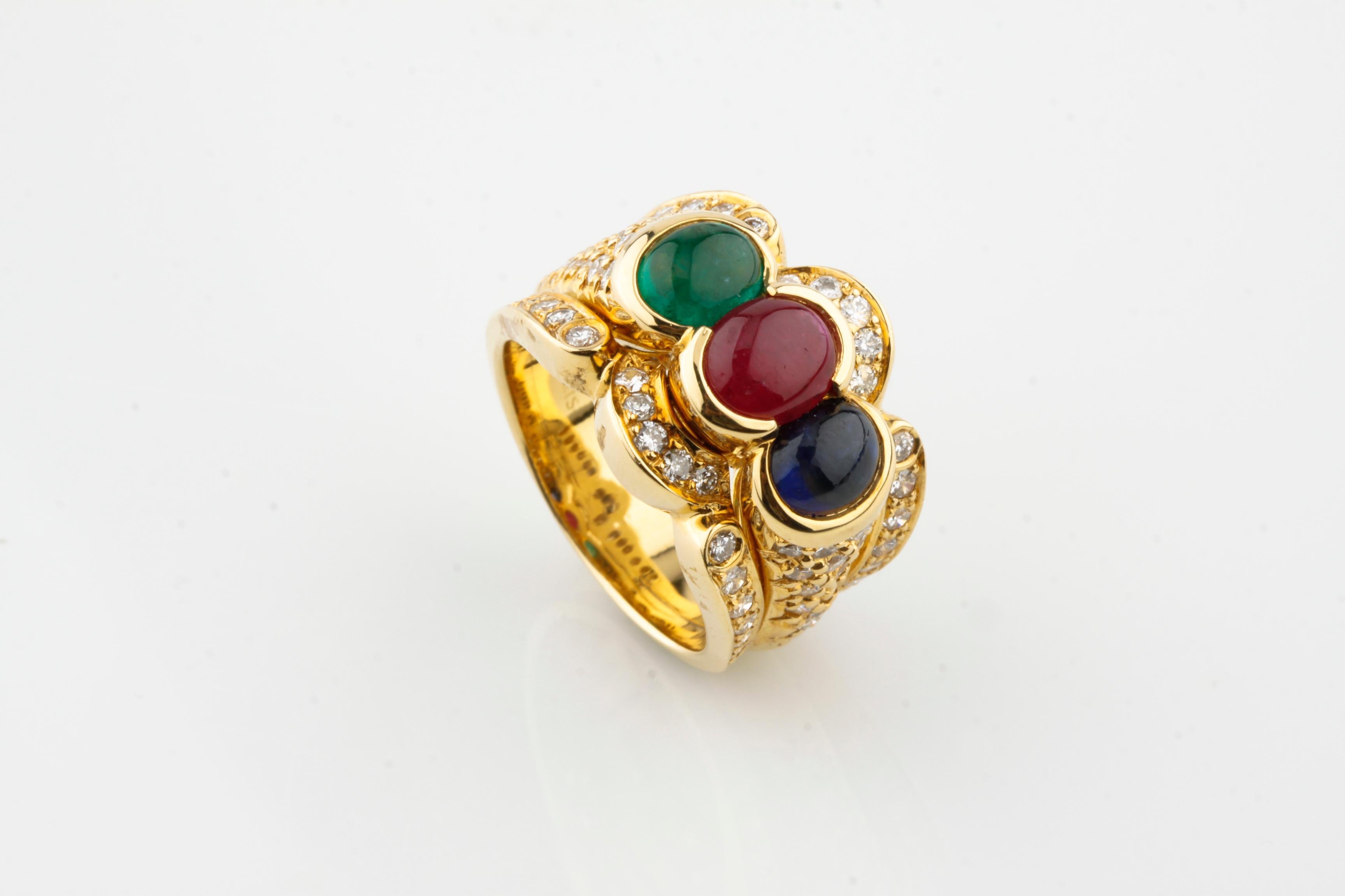 One Electronically tested 18k yellow gold ladies cast multi gemstone & diamond ring with a bright finish.

Condition Is Very Good.

Size 7

Containing:



One Half Bezel Set Oval Cabochon Cut Natural Ruby

Measuring 7.30 x 6.00 x 2.70 mm
Approximate