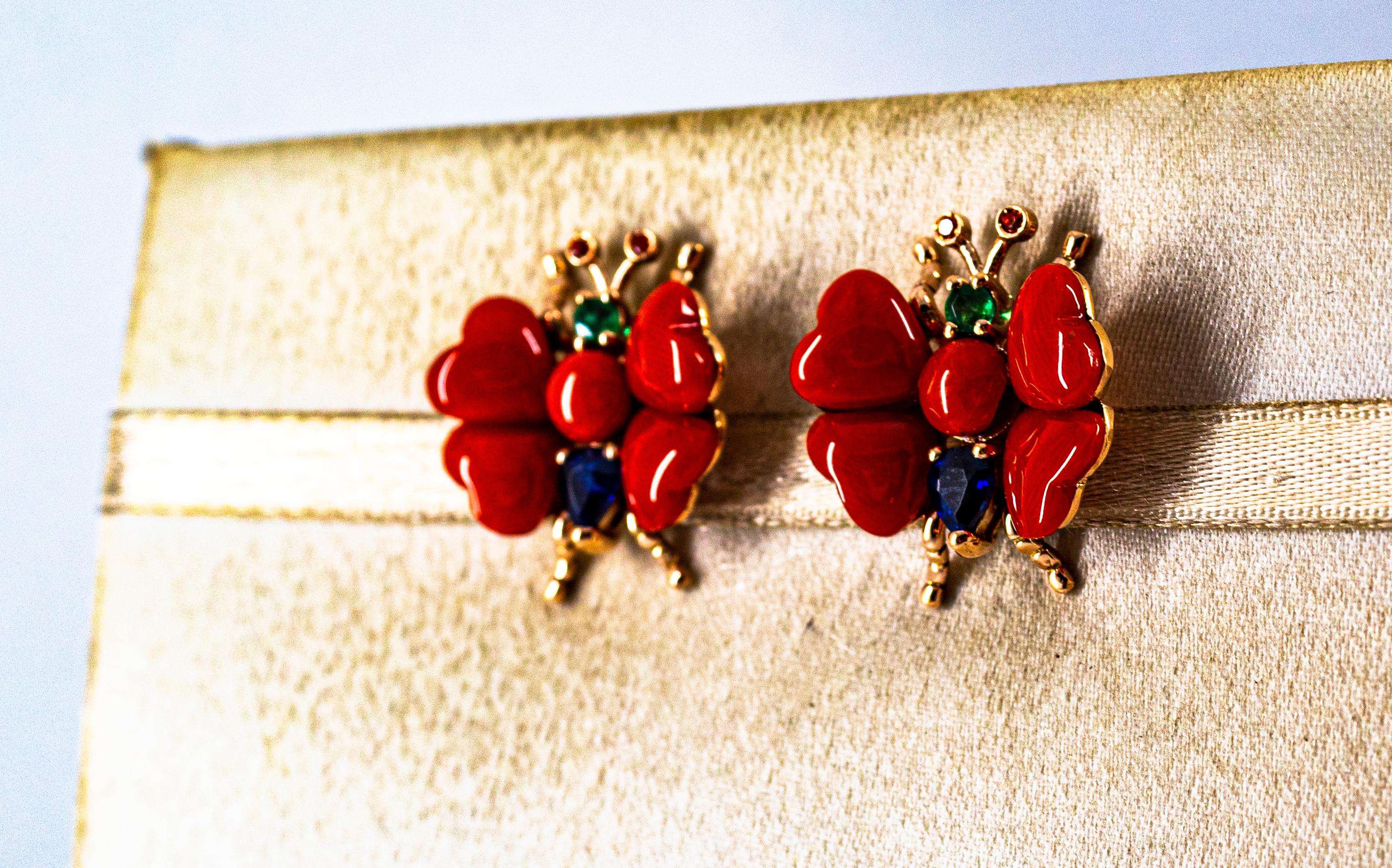 Art nouveau Boucles d'oreilles or jaune saphir bleu rubis émeraude Méditerranée corail rouge en vente