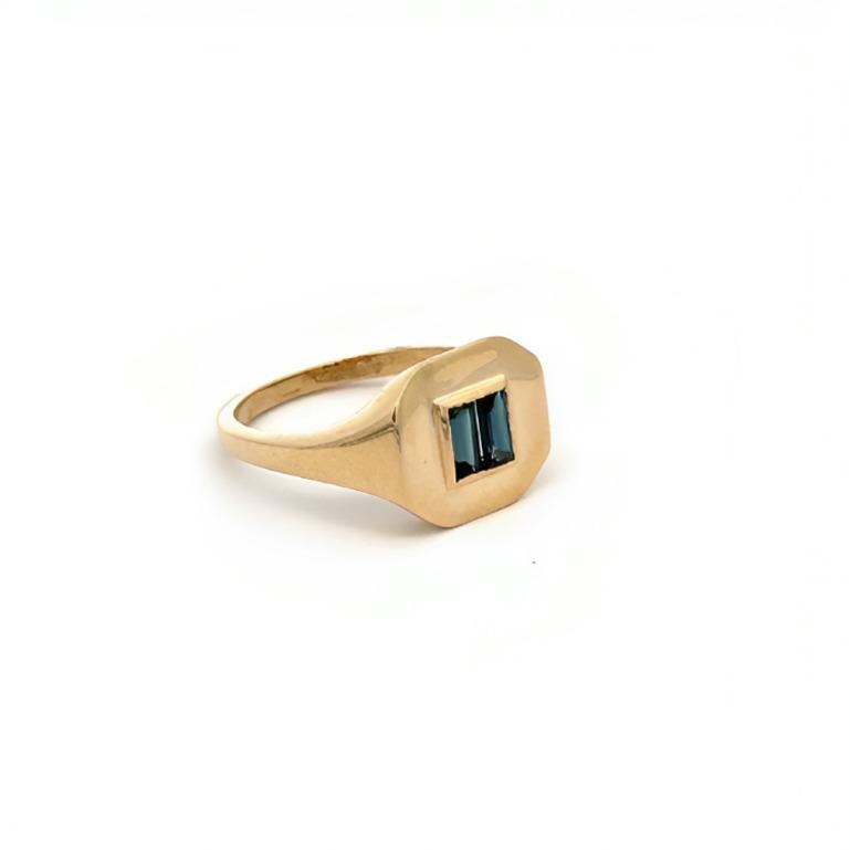 For Sale:  Blue Sapphire Signet Ring 14kt Solid Yellow Gold Sapphire Pinky Ring for Her 14
