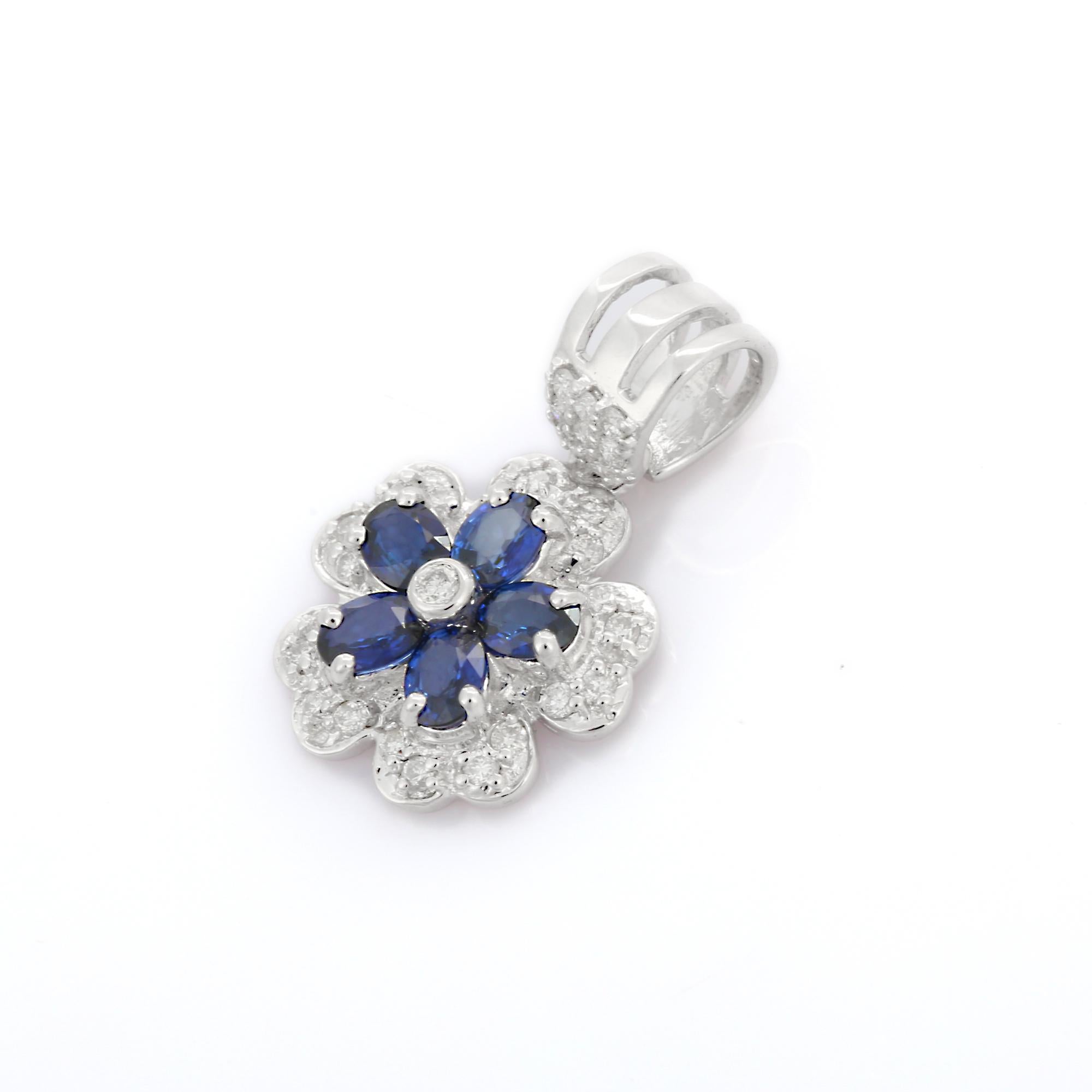 Designer Blue Sapphire Flower Pendant in 18K White Gold with Clustered Diamonds In New Condition For Sale In Houston, TX