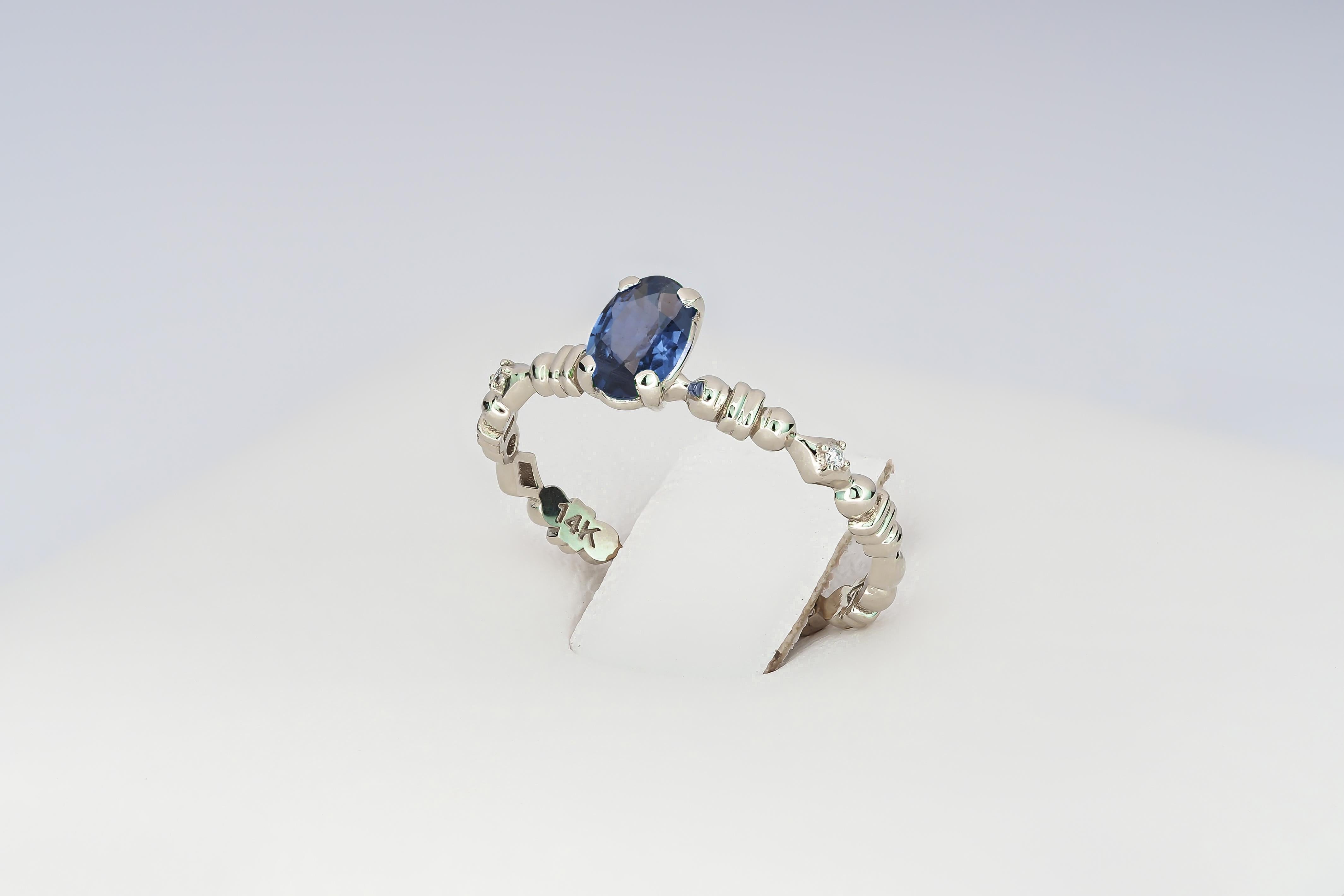 Stapelbarer Ring mit blauem Saphir.  im Zustand „Neu“ im Angebot in Istanbul, TR