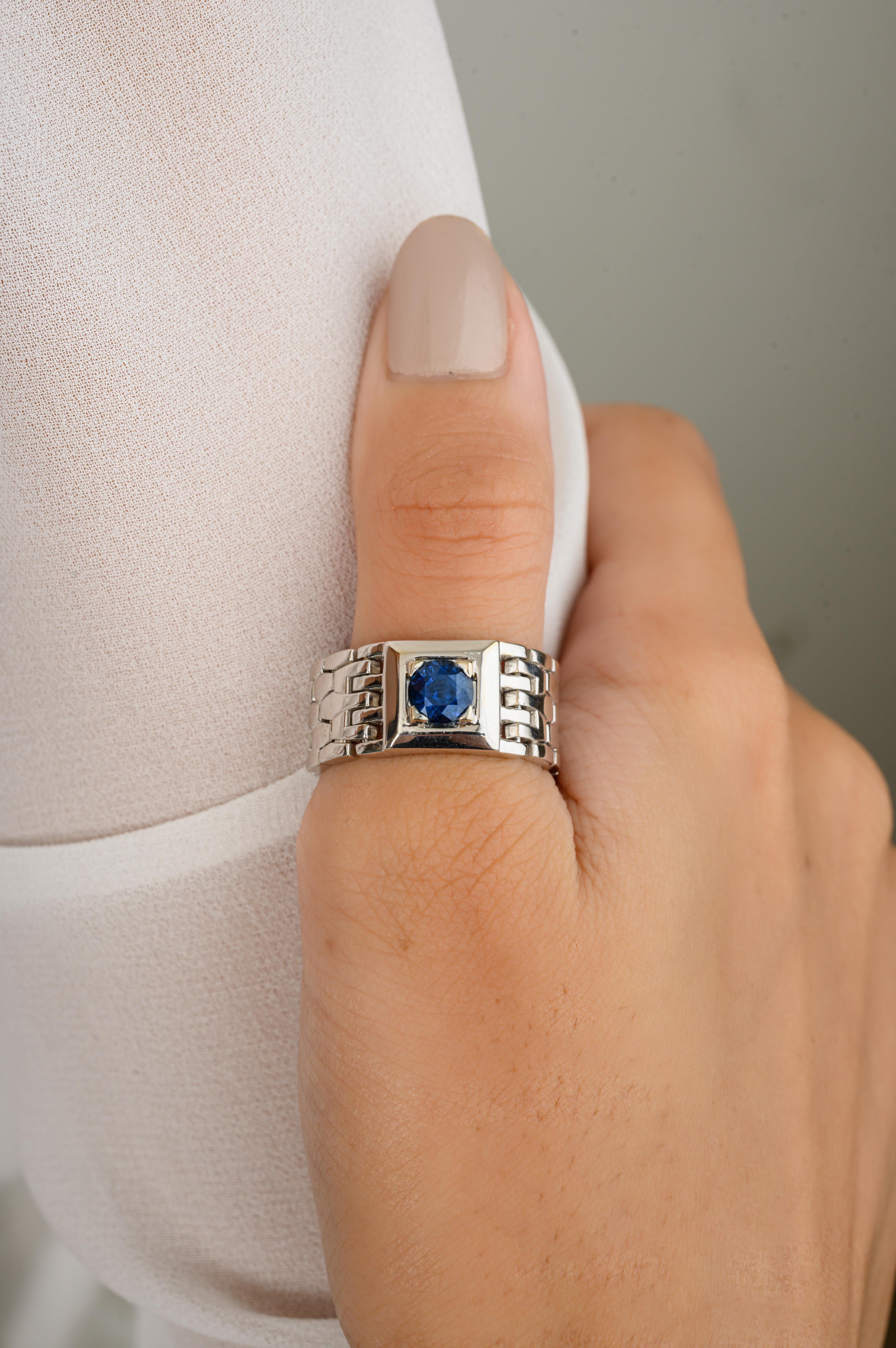 For Sale:  Everyday Blue Sapphire Flexible Chain Men's Ring in 18k Solid White Gold 7